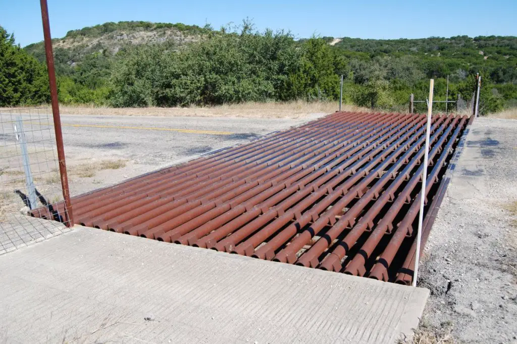 cattle grid with round bars